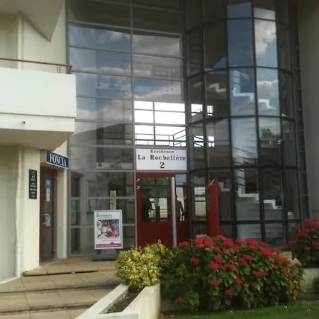 + Piscine+ Parking Prive. Quartier Minimes Lejlighed