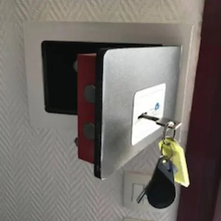 Lejlighed + Piscine+ Parking Prive. Quartier Minimes