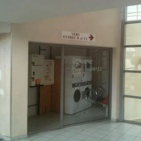 + Piscine+ Parking Prive. Quartier Minimes