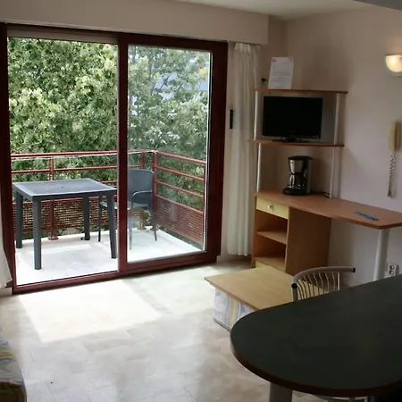 Apartment + Piscine+ Parking Prive. Quartier Minimes La Rochelle (Charente-Maritime)